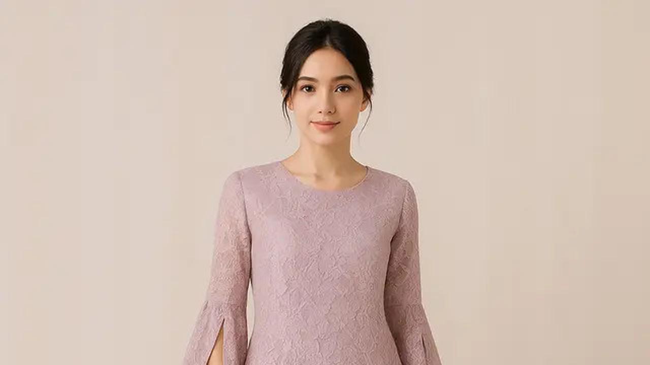 7 Model Kebaya Brokat Lengan Lonceng Belah yang Tren di 2025