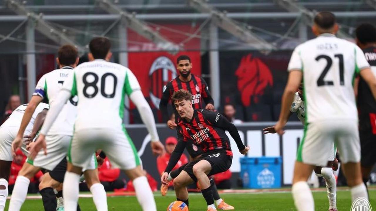 Jay Idzes Tampil Penuh, Sassuolo Tahan Imbang AC Milan 2-2 di San Siro