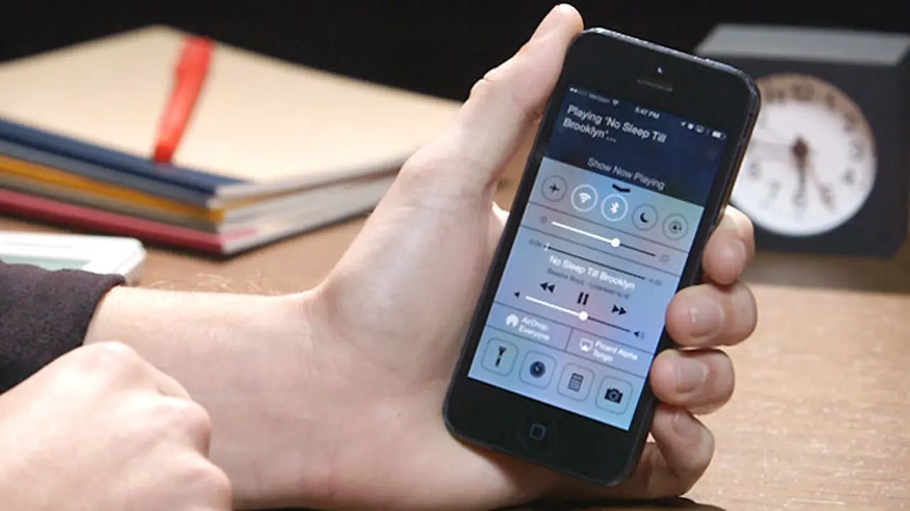 istem-operasi-ios-7-130920b.jpg
