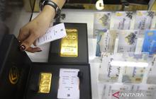 Harga Emas Galeri24 dan UBS Turun Serempak pada Minggu, Peluang Investasi Menarik