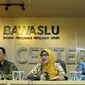 Anggota Bawaslu, Ratna Dewi Pettalolo memberikan keterangan di Gedung Bawaslu, Jakarta, Kamis (12/7). Bawaslu memberikan sejumlah keterangan hasil pengawasan penyelenggaraan Pilkada Serentak 2018. (Liputan6.com/Helmi Fithriansyah)