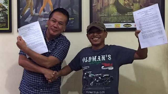 Buka Bukaan Ala Pidi Baiq Penulis Dilan 1990 Showbiz Liputan6 Com