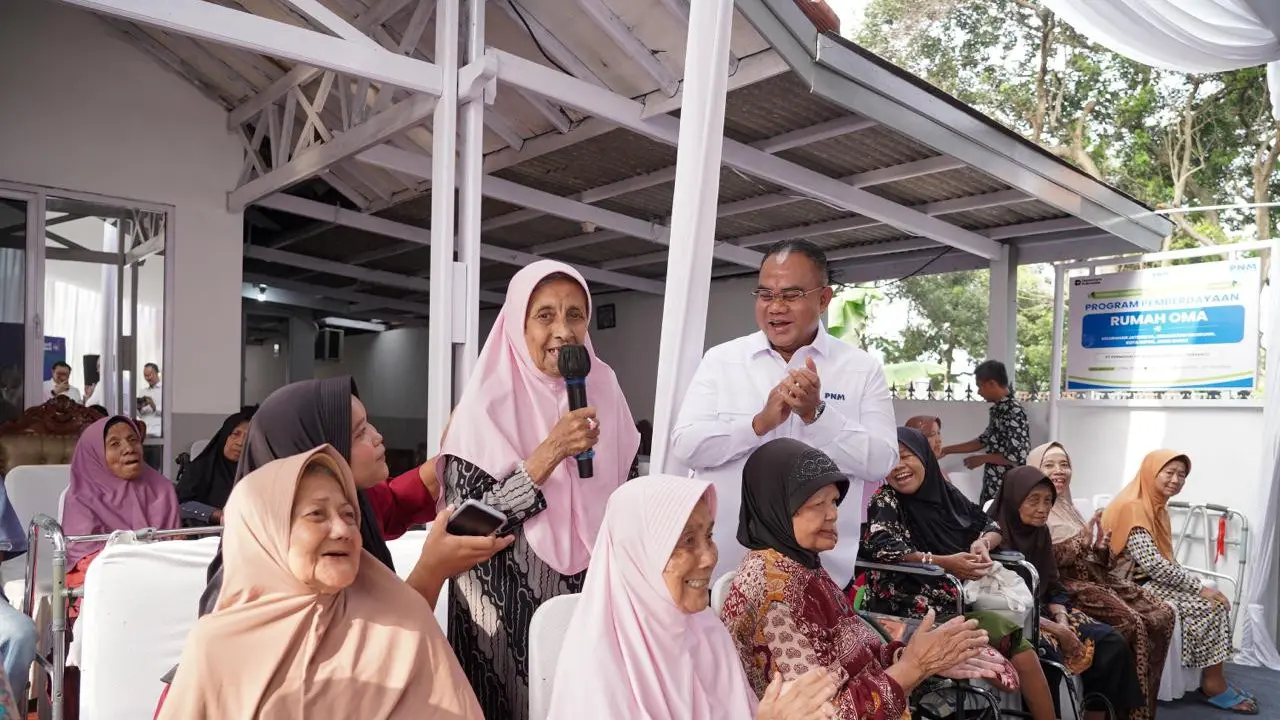 Bukan Sekadar Hobi, Lansia Depok Sukses Beternak Ayam dan Ikan. (istimewa)