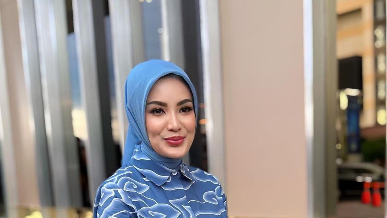 Deretan Foto Nindy Ayunda Setelah Memutuskan Tampil Berhijab, Makin Berseri dan Adem