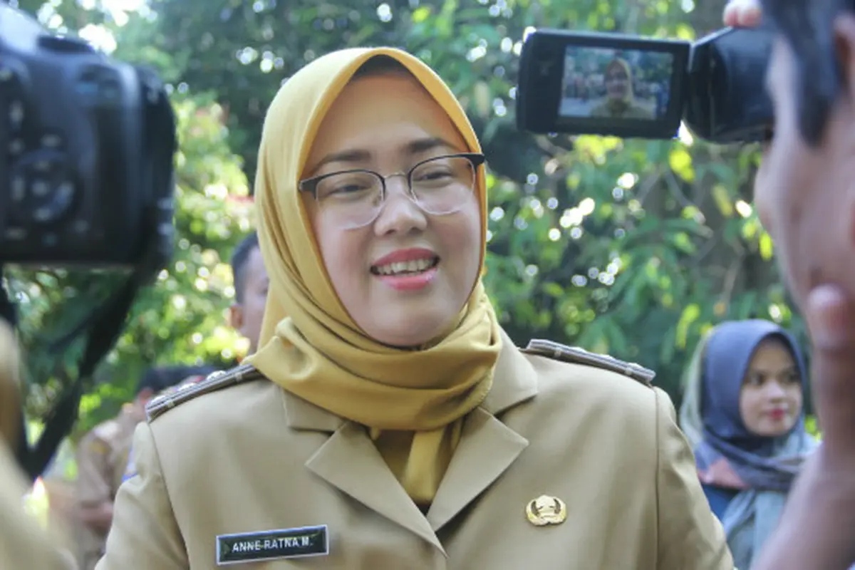 Bupati Purwakarta Anne Ratna Mustika