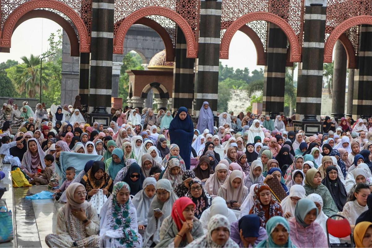 Salat Iduladha di Masjid Kubah Emas Depok