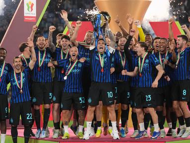 Inter Milan berhasil menambah gelar mereka pada musim ini dengan menyabet juara Coppa Italia pada Rabu (13/05/2026) malam waktu setempat. (AP Photo/Andrew Medichini)