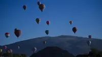 Balon udara terlihat terbang di Mexico City, Meksiko. (Claudio Cruz/ AFP/File)