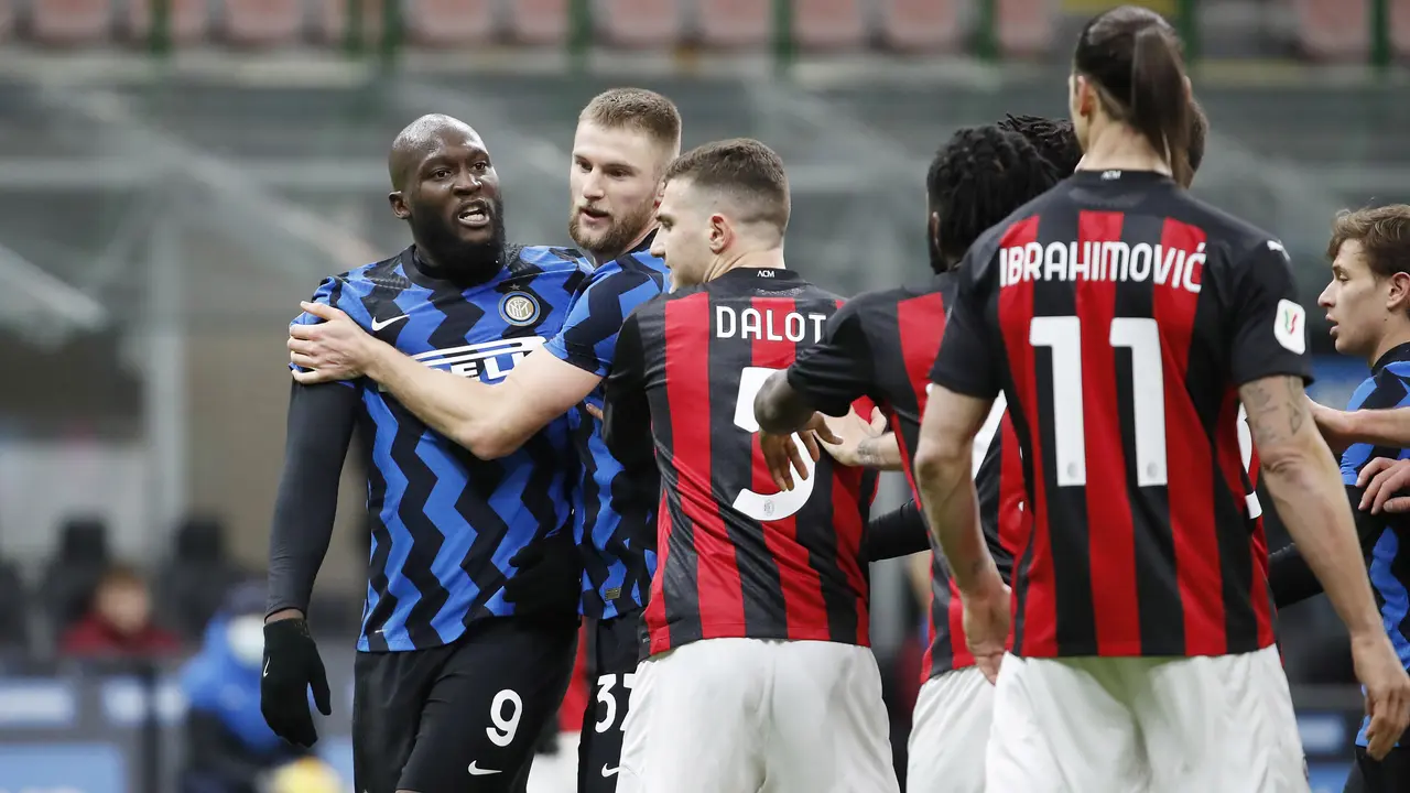 FOTO: Adu Bacot di Lapangan Bola