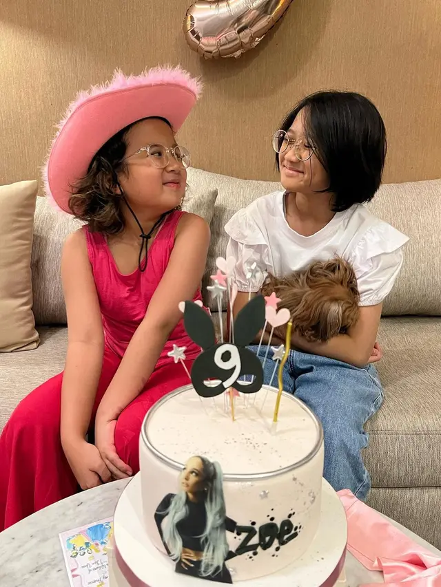 Artika Sari Devi rayakan ultah anaknya, Zoe (Instagram/artikasaridevi)