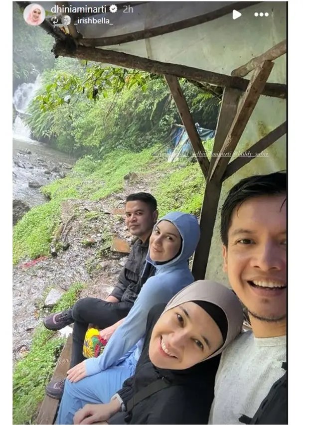 8 Potret Geng Artis Irish Bella Piknik di Bandung, Romantis Bareng Pasangan
