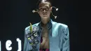 Total ada  20 looks yang terdiri dari beragam pilihan busana berbahan beludru, hadir dalam bentuk jaket berpotongan crop, kebaya panjang, dan kimono. [Dok/Fimela/Adrian Utama P].