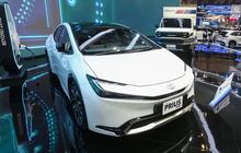 FOTO: Toyota Ramaikan GIIAS 2024 dengan All New Prius hingga GR Yaris Facelift, Ini Penampakannya!