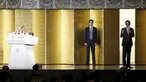Presiden Joko Widodo (kiri) menyampaikan pidatonya di hadapan para pebisnis Jepang yang menghadiri Indonesia Business Forum di Tokyo, Selasa (24/3/2015). Presiden Joko Widodo berada di Jepang untuk kunjungan empat hari. (REUTERS /Yuya Shino)