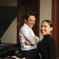 Fimela Famestory Calvin Jeremy adan Novia Santoso. (Fotografer: Bambang E. Ros, Digital Imaging: Nurman Abdul Hakim/FImela.com)