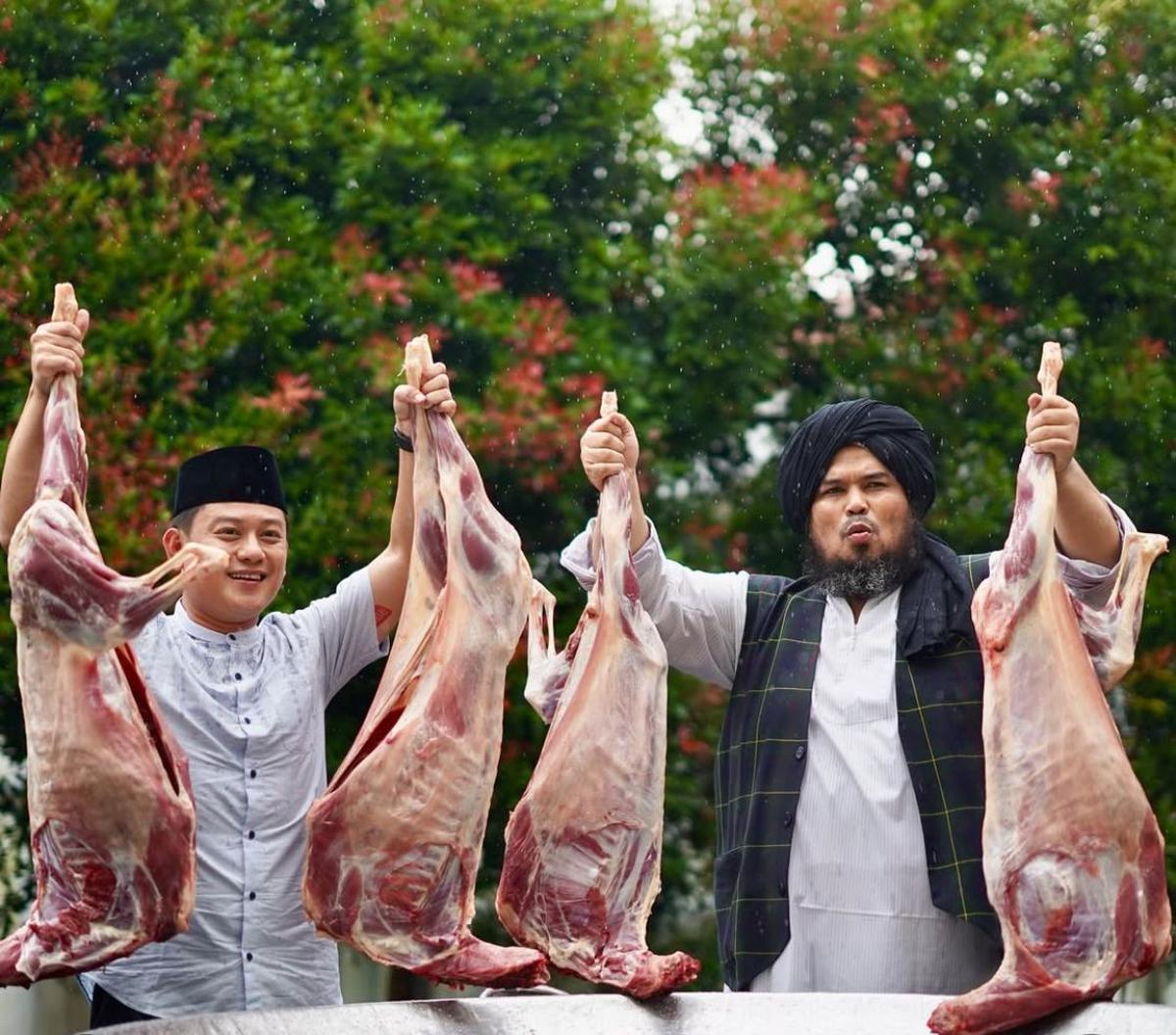Deretan Artis yang Memilih Mualaf Dibimbing Ustaz Derry Sulaiman, Ini Perjalanannya