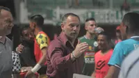 Raih Satu Poin di Laga Debut Bersama PSS, Dejan Antonic Puji Kerja Keras Pemain
