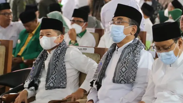 Ketua Umum Pengurus Besar Nahdlatul Ulama (PBNU) Yahya Chalil Staquf alias Gus Yahya dan Ketua Umum PPP Suharso Monoarfa