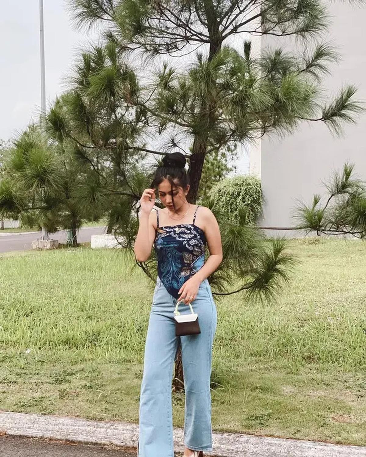 6 Potret Eriska Nakesya Dikabarkan Cerai, Hapus Foto dan Unfollow Young Lex