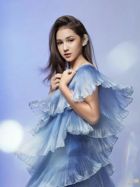 Tahun ini, lewat akun Instagram resminya, perempuan bernama lengkap Sandrinna Michelle Skornicki masuk Nominee Faces 2021.(Instagram/sandrinna_11).