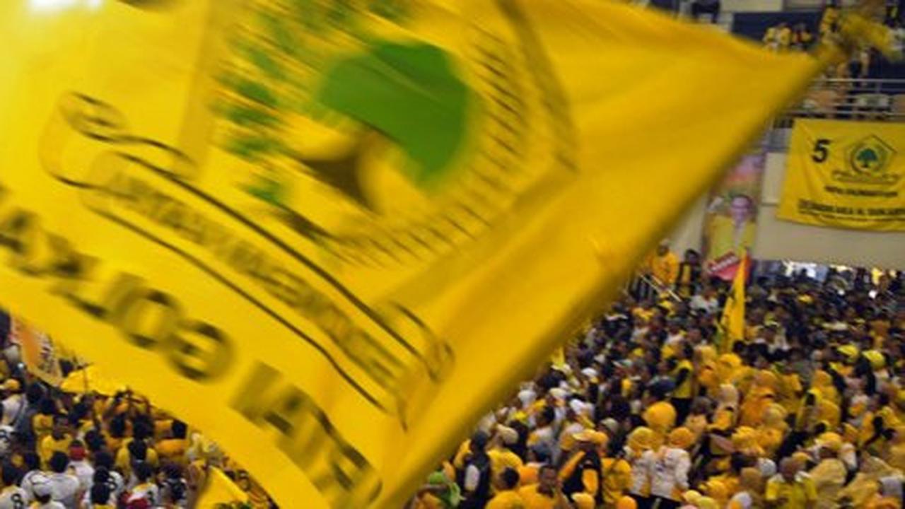 Partai penguasa orde baru kuasai skandal korupsi