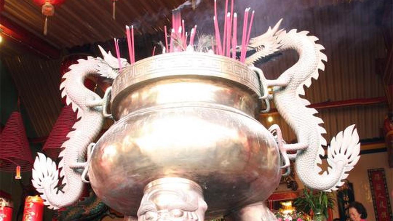 Perayaan Imlek di Eng An Kiong, Malang 