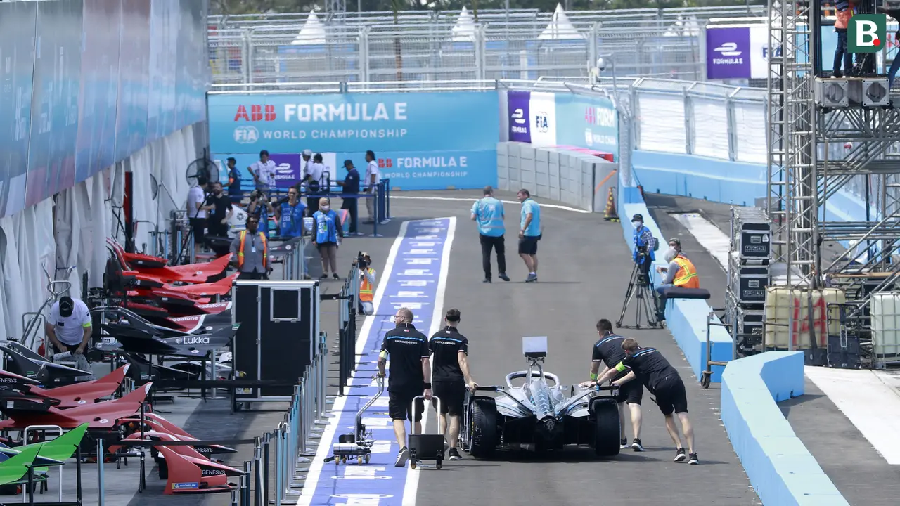 Suasana Sirkuit Formula E Jakarta Jelang Balapan