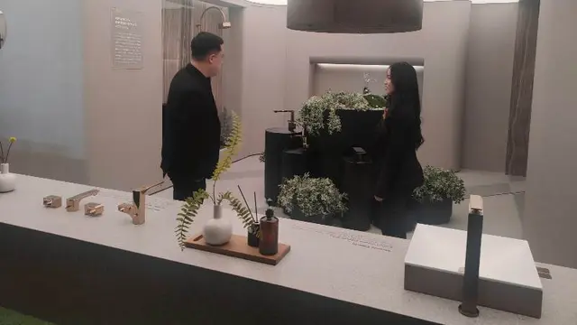 Mendesain Kamar Mandi Impian dengan Teknologi yang Mempertemukan Dunia Fisik dengan Realitas Digital.  (Liputan6.com/Henry)