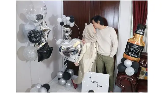 Roger Danuarta Ulang Tahun ke-38, Ini 7 Momen Kejutan Romantis dari Cut Meyriska