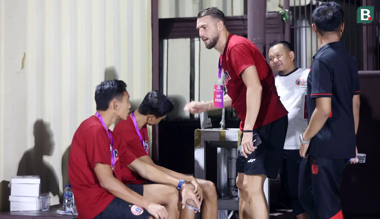 <p>Pemain Persija Jakarta, Marko Simic terlihat saat laga uji coba melawan Rans Nusantara yang berlangsung di Stadion PTIK, Jakarta, Rabu (21/06/2023). (Bola.com/M Iqbal Ichsan)</p>