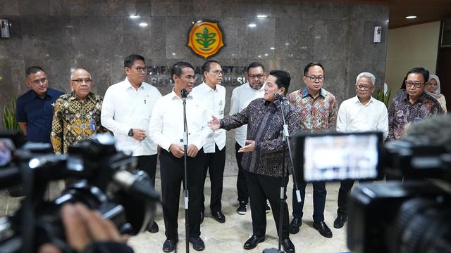 Erick Thohir Dukung Penuh Program dan Kebijakan Mentan Amran, Termasuk Kenaikan Kuota Pupuk Subsidi