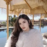 Mahalini kembali mencuri perhatian lewat potret liburannya di Maroko. [@mahaliniraharja].