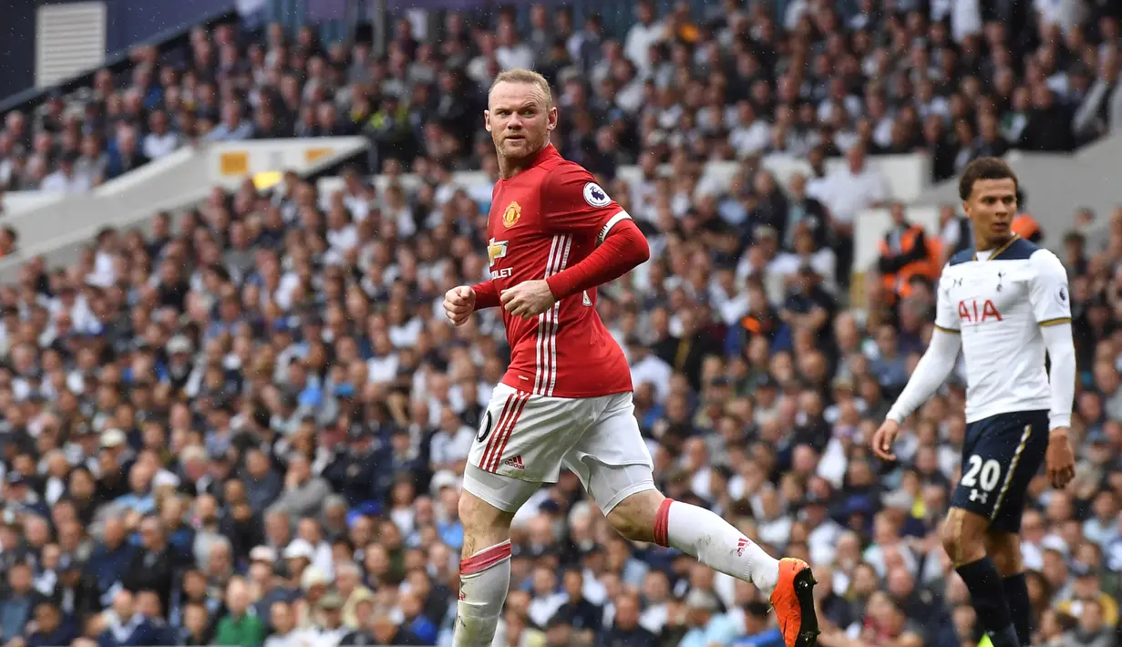 Harga tersebut dirasa sepadan mengingat banyaknya gelar yang diberikan Rooney untuk Setan Merah. Pada kahirnya Rooney dianggap sebagai legenda Manchester United sepanjang masa. (AFP/Ben Stansall)