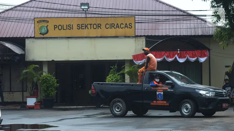 Pascapenyerangan, Begini Suasana Polsek Ciracas