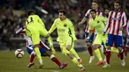 Duel panas terjadi di leg kedua perempat final Copa del Rey antara Atletico Madrid melawan Barcelona, Spanyol, Kamis (29/1/2015). (AFP Photo)