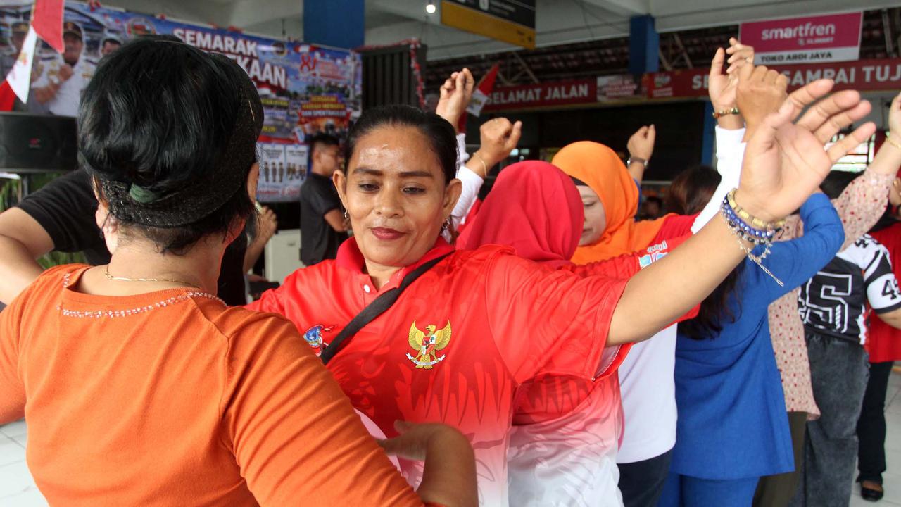 Ragam Lomba 17an Semarakkan Terminal Kampung Rambutan Jakarta