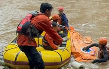 4 Hari Hilang Terbawa Arus Banjir, Jasad Warga Bekasi Ditemukan di Antara Bambu dan Sampah Sungai Cikeas