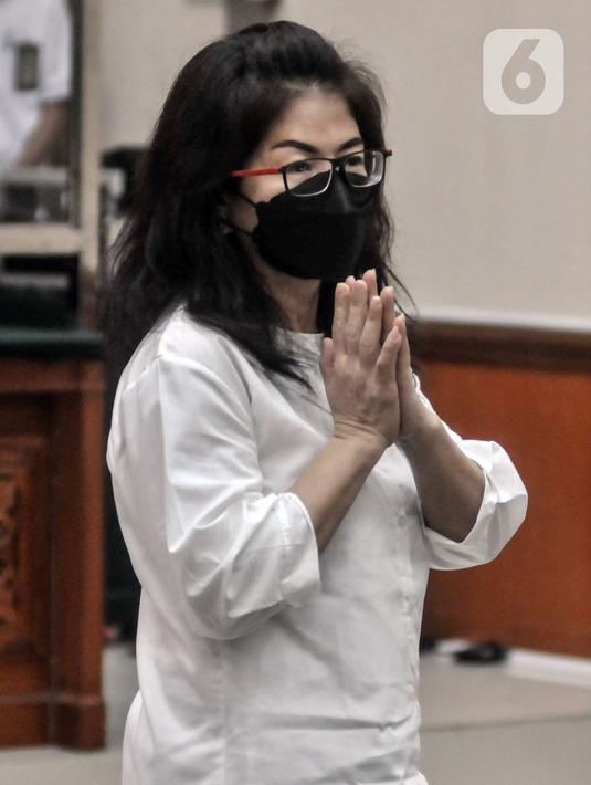 Dalam kasus ini, Linda Pujiastuti dinilai terbukti melanggar Pasal 114 Ayat 2 Undang-Undang RI No 35 Tahun 2009 tentang Narkotika junto Pasal 55 Ayat 1 ke-1 KUHP sebagaimana dalam dakwaan primer. (merdeka.com/Iqbal S. Nugroho)