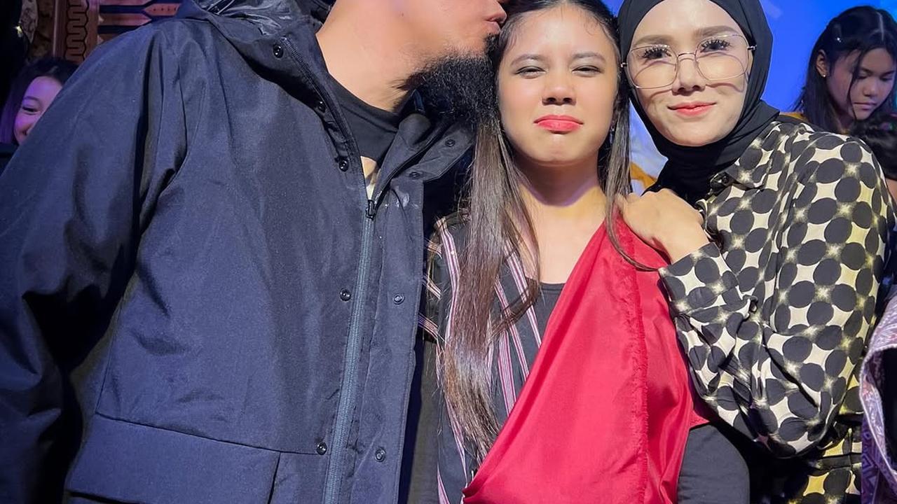 7 Potret Safeea Ahmad Tampil di Acara Sekolah, Bikin Bangga Ahmad Dhani dan Mulan Jameela yang Datang