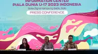Ketua Paguyuban Kampung Batik Kauman, Gunawan Setiawan dalam sesi konferensi pers di Pusat Informasi Piala Dunia U-17 2023 di Hotel Solia Zigna Kampung Batik, Selasa (21/11/2023). (dok.PSSI)