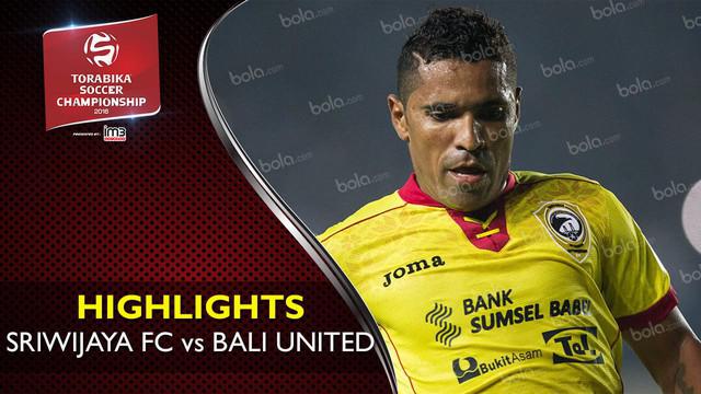 Video highlights TSC 2016 antara Sriwijaya FC vs Bali United yang berakhir dengan skor 2-1 di Stadion Gelora Jakabaring, Palembang