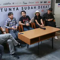 Konser Cinta Musik Indonesia sendiri merupakan salah satu pembuktian musisi Indonesia yang ingin menjadi tuan rumah di negeri sendiri dari sekian banyaknya konser internasional di Indonesia. (Galih W. Satria/Bintang.com)