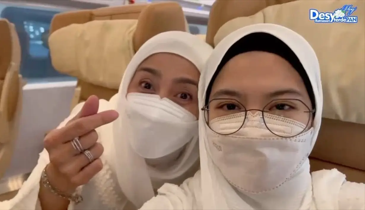 <p>Desy Ratnasari dan Nasywa Nathania (Instagram/desyratnasariterdepan)</p>