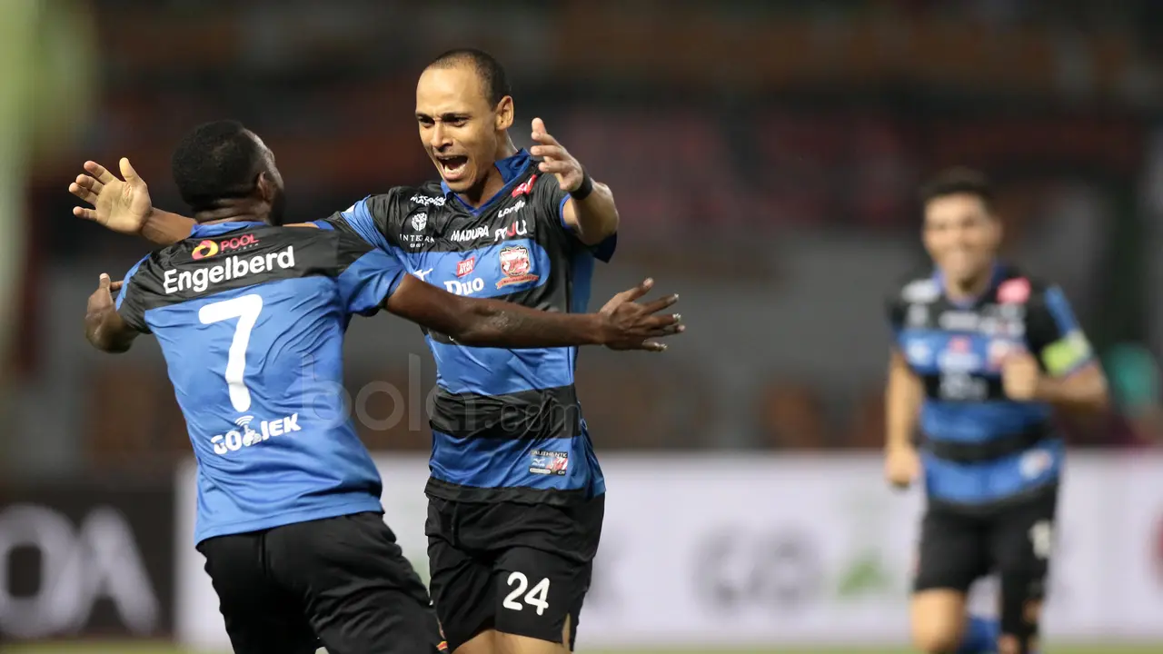 Persija Jakarta, Madura United, Peter Ozase Odemwingie, Bola.com