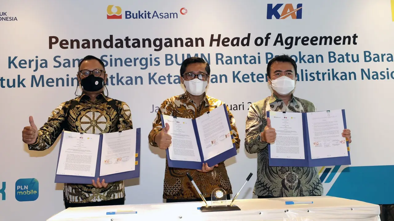 Sinergi BUMN: PLN, PTBA, dan KAI Teken Kerja Sama untuk Amankan Pasokan Batu Bara