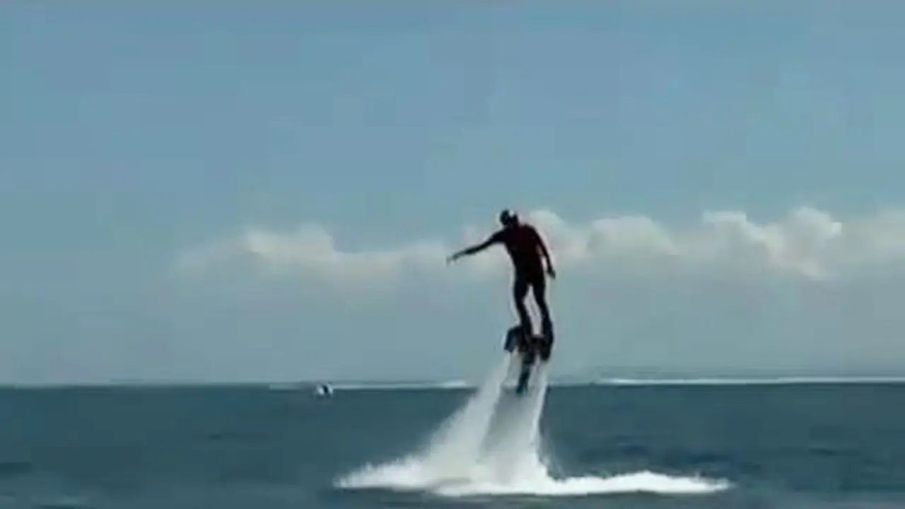  Wisata Air Tanjung Benoa