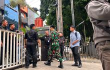 Suasana Kantor BGN Usai Dadan Hindayana Dicopot, Dijaga TNI Bersenjata Lengkap dan Pegawai Tak Boleh Masuk Ruangan