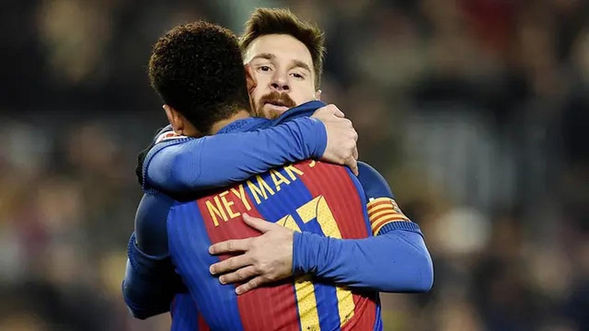 Messi, Alasan Neymar Memilih Barcelona, Simak pula Cerita Masa Awalnya yang Penuh Haru di Camp Nou