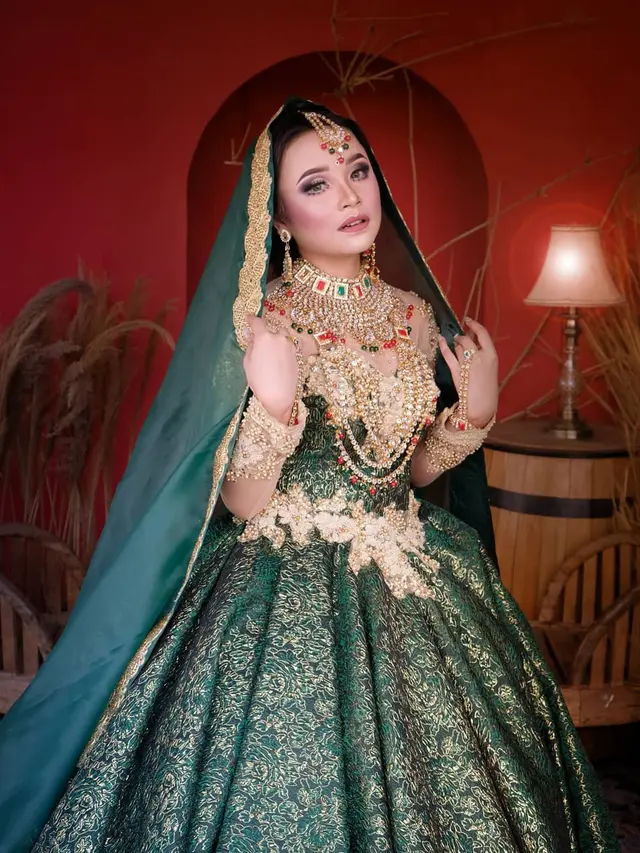 6 Potret Tasya Rosmala Bergaya ala India, Tampil Memesona