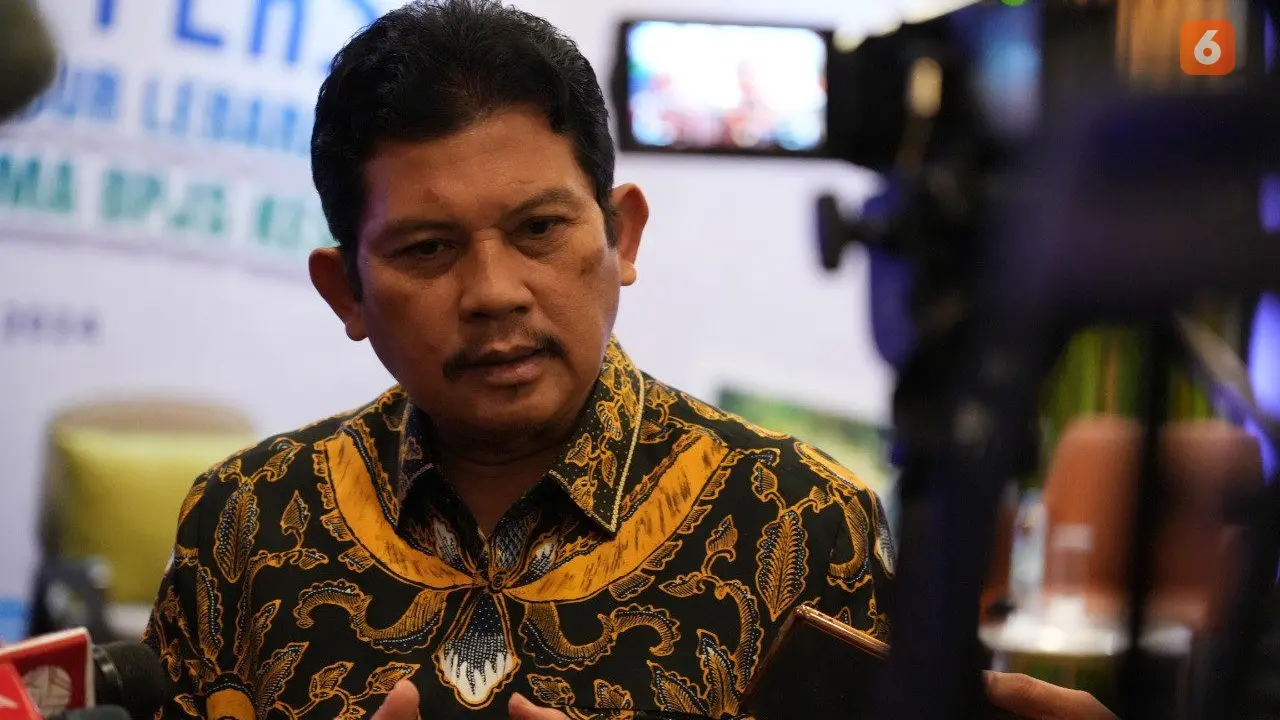 Direktur Utama BPJS Kesehatan, Ali Ghufron Mukti dalam Acara 'Komitmen Tanpa Batas, BPJS Kesehatan Berikan Layanan JKN Selama Libur Lebaran' pada Rabu, 20 Maret 2024, Sore